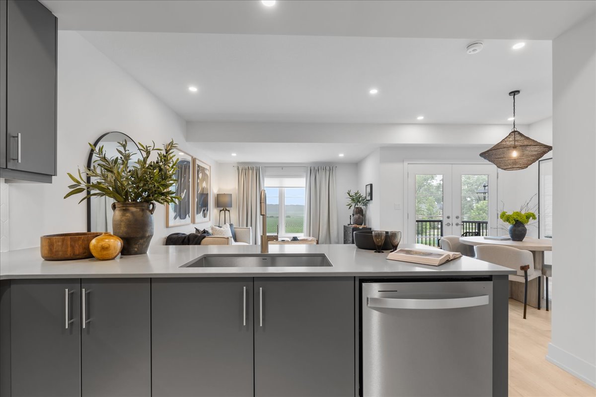 10 the Nest Int 2049